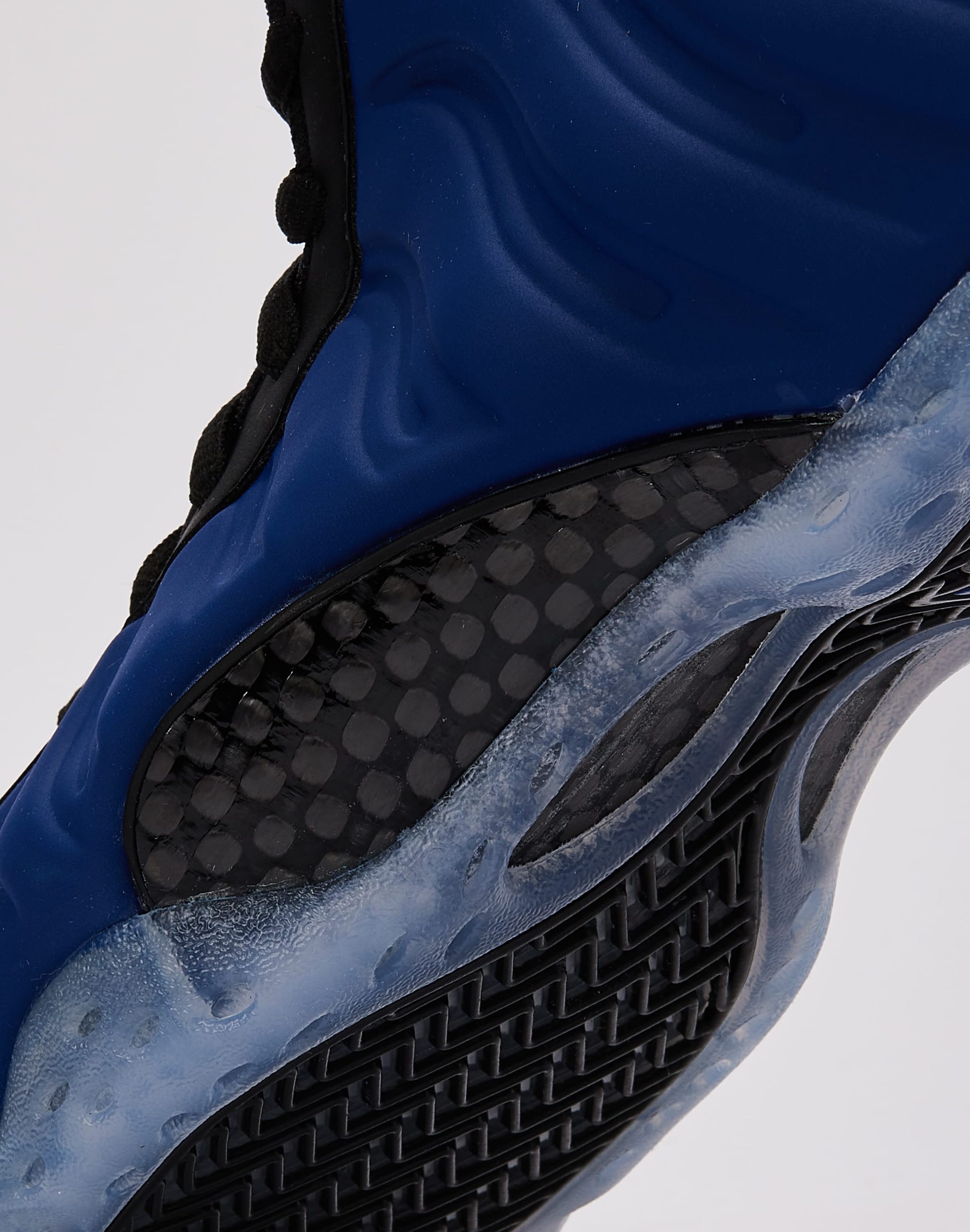 Nike Air Foamposite One 'Deep Royal' - Image 6