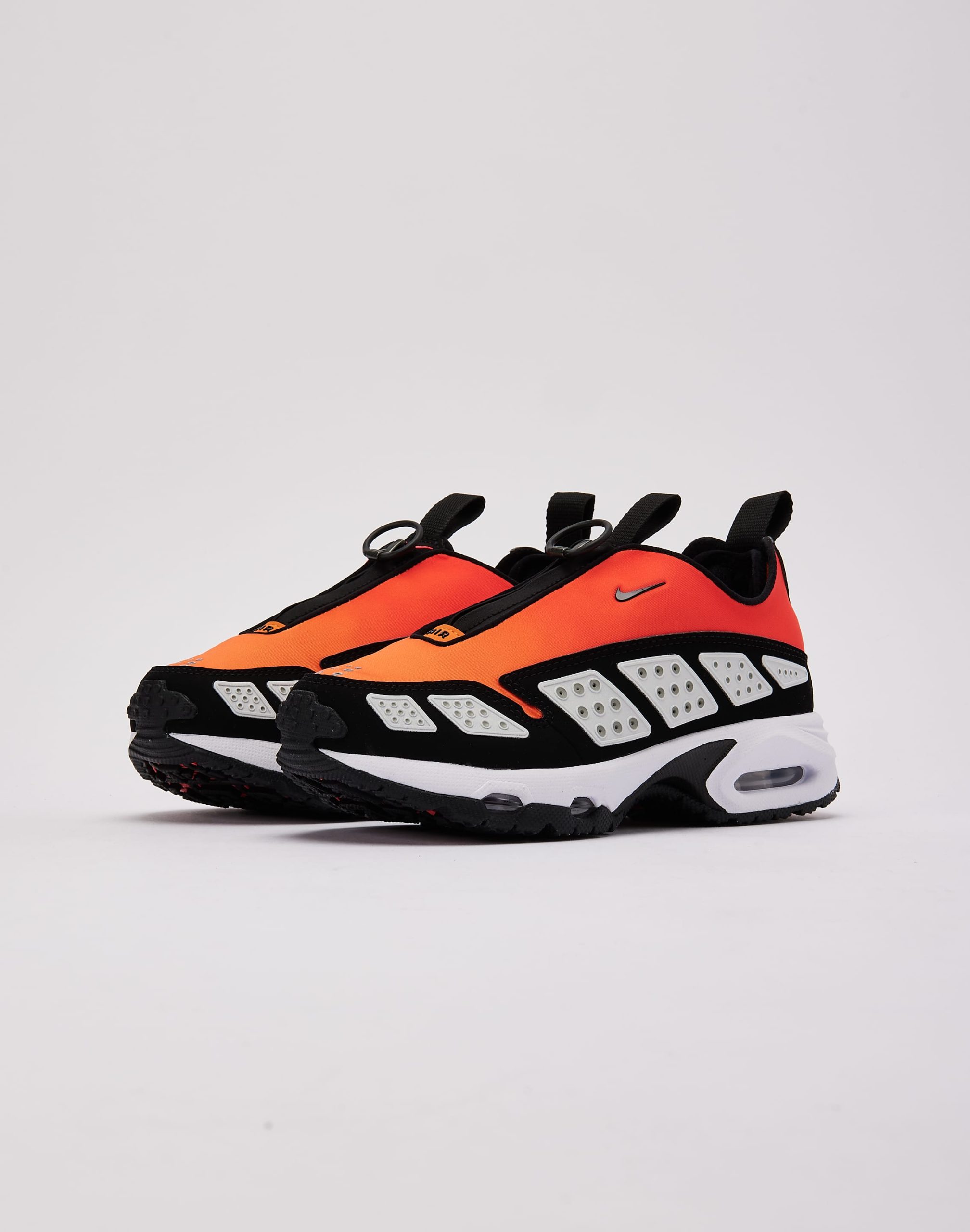 Nike Air Max SNDR 'Bright Crimson' - Image 2
