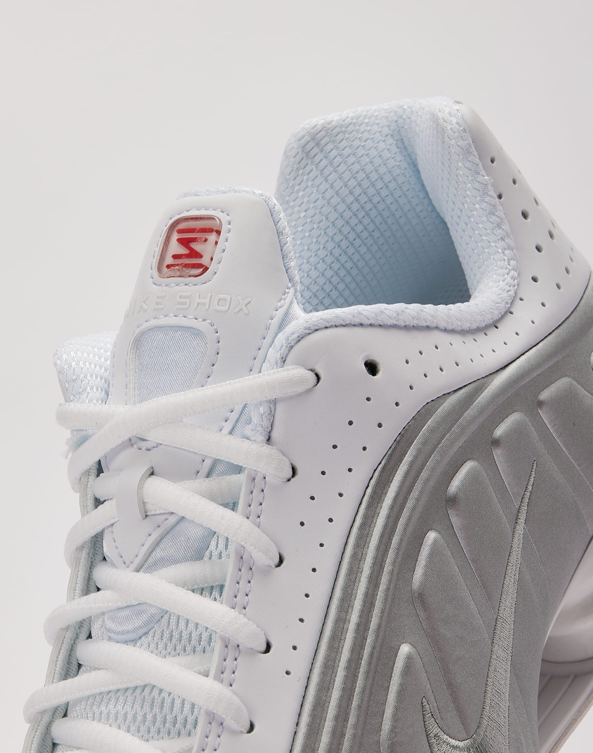 Nike Shox R4 - Image 5