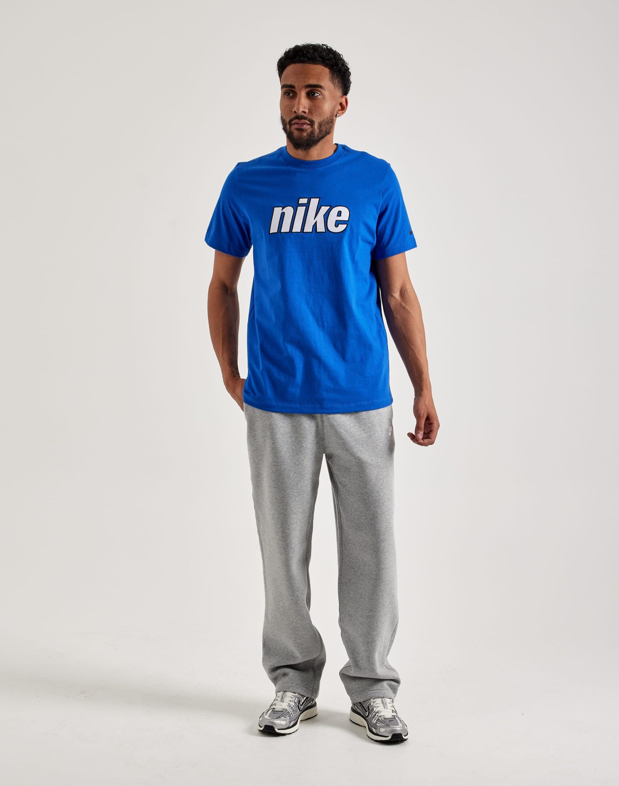 Nike Embroidered Logo Tee - Image 4