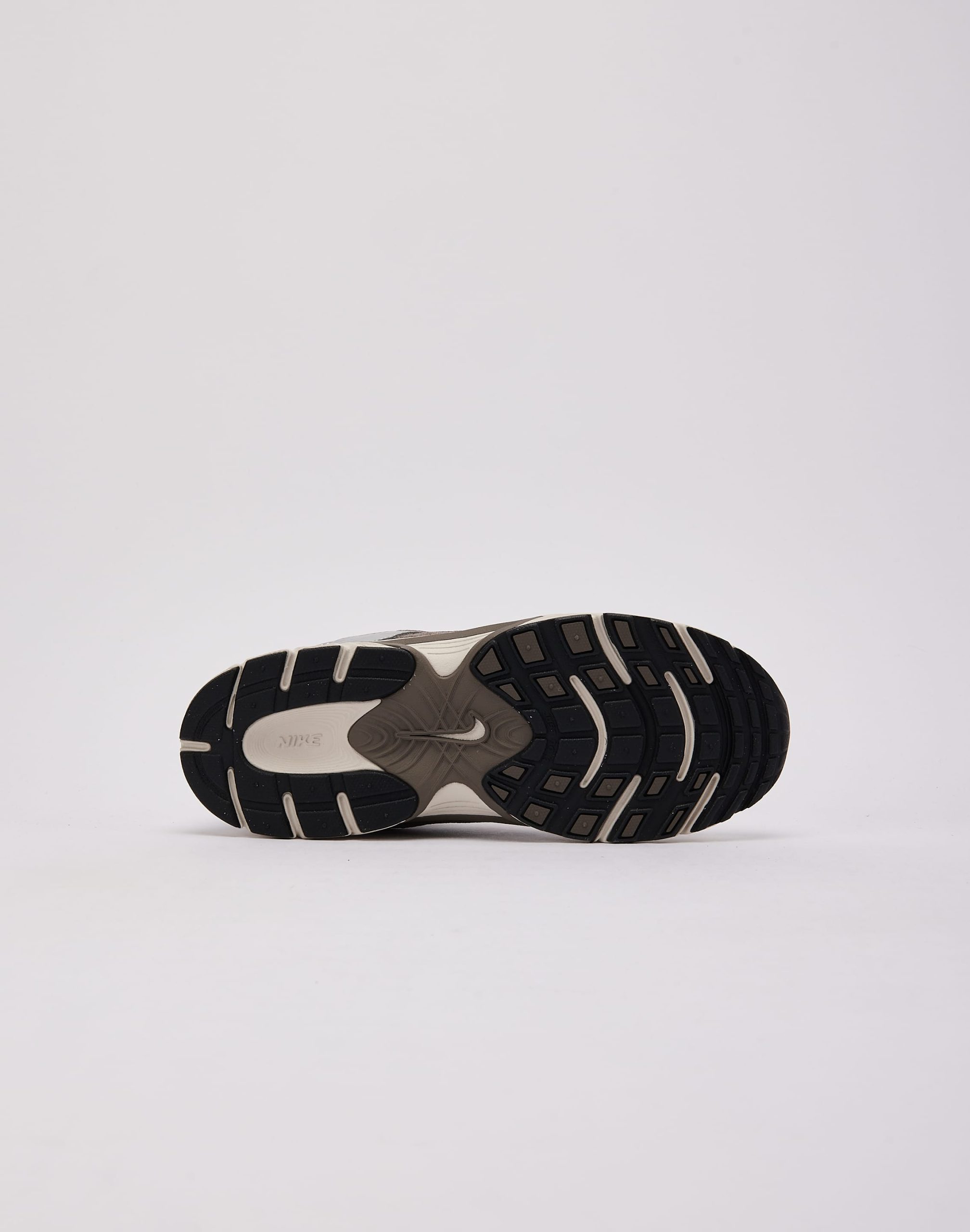 Nike V5 RNR Grade-School - Image 4