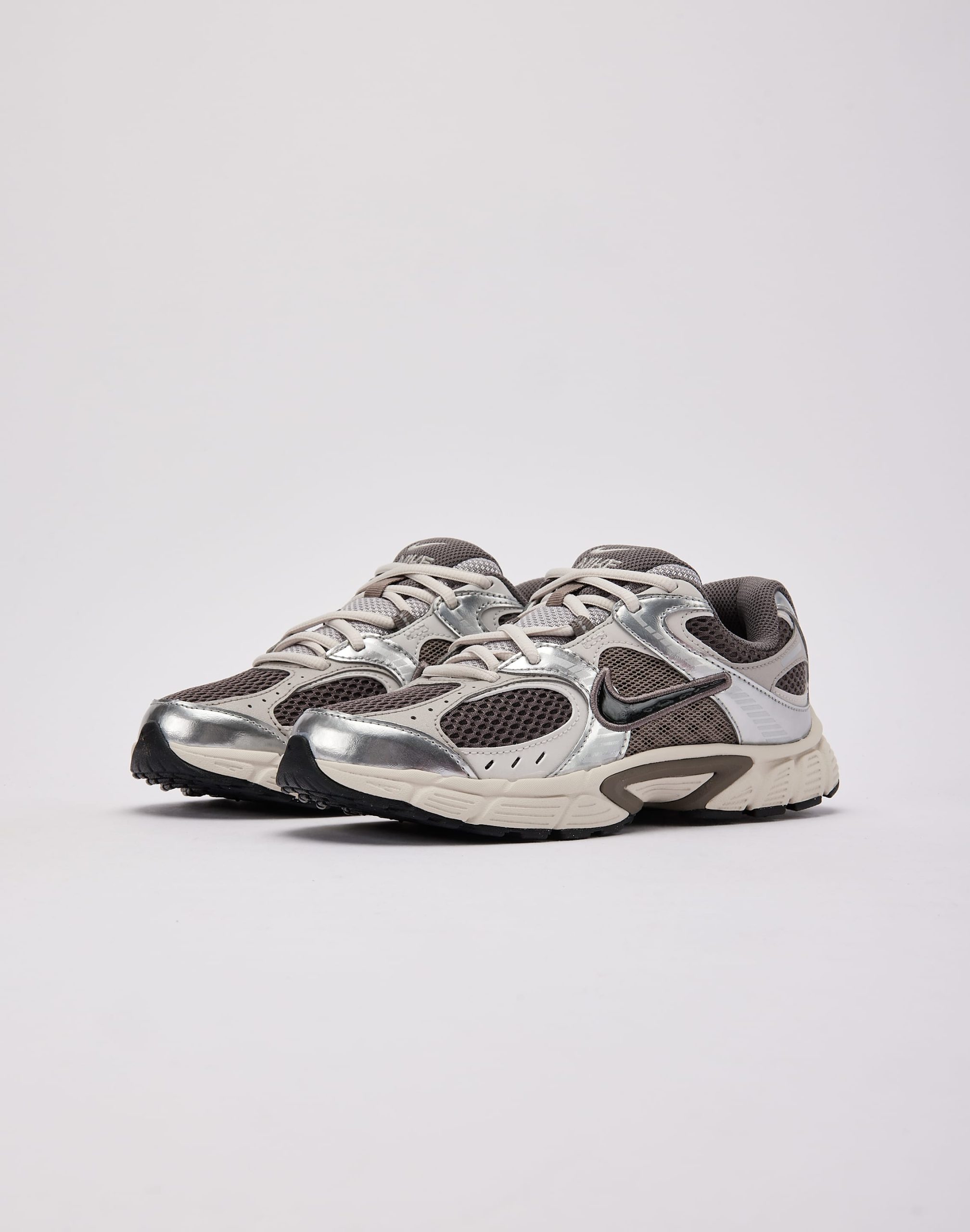Nike V5 RNR Grade-School - Image 2