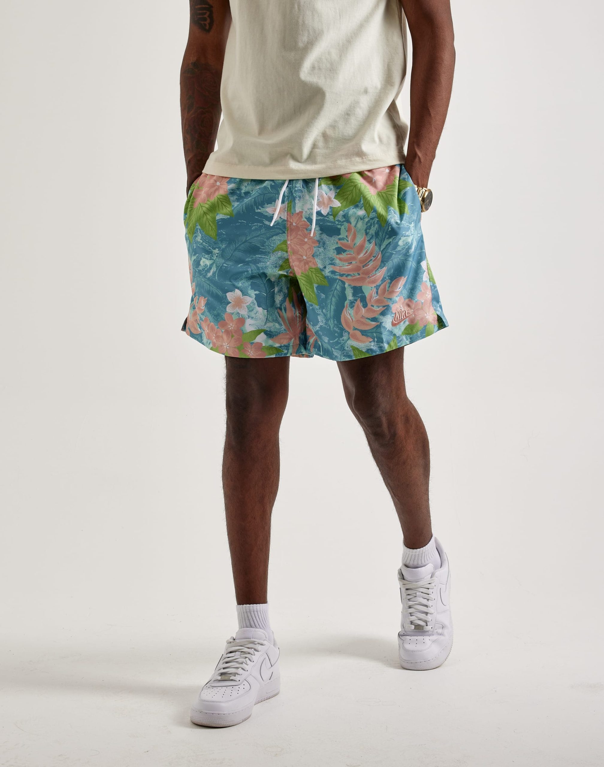 Nike Club Flow Shorts - Image 2
