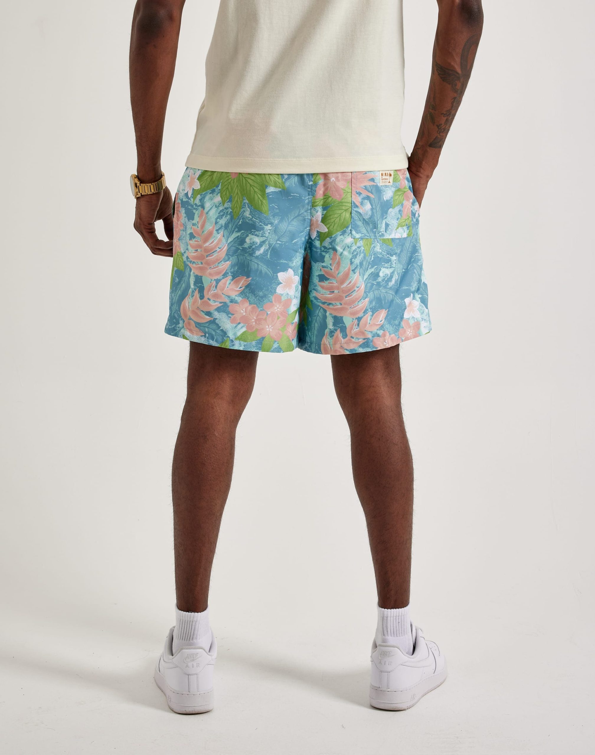 Nike Club Flow Shorts - Image 4