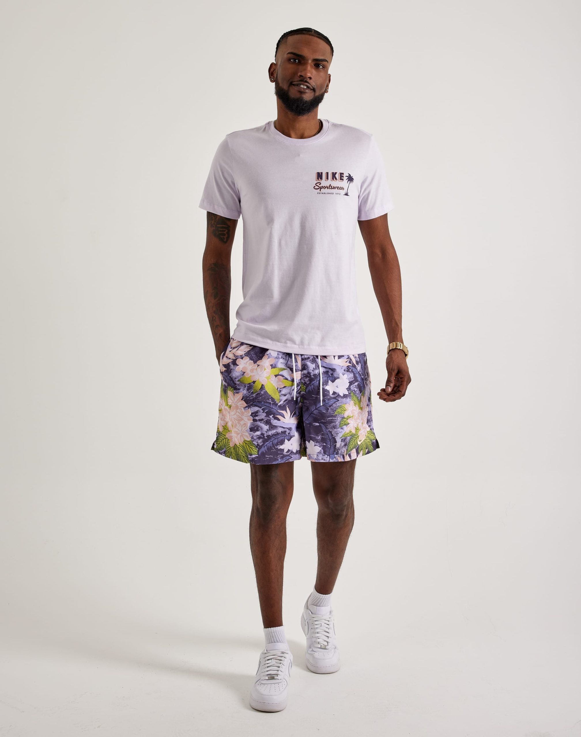 Nike Sportswear Tee - Image 4