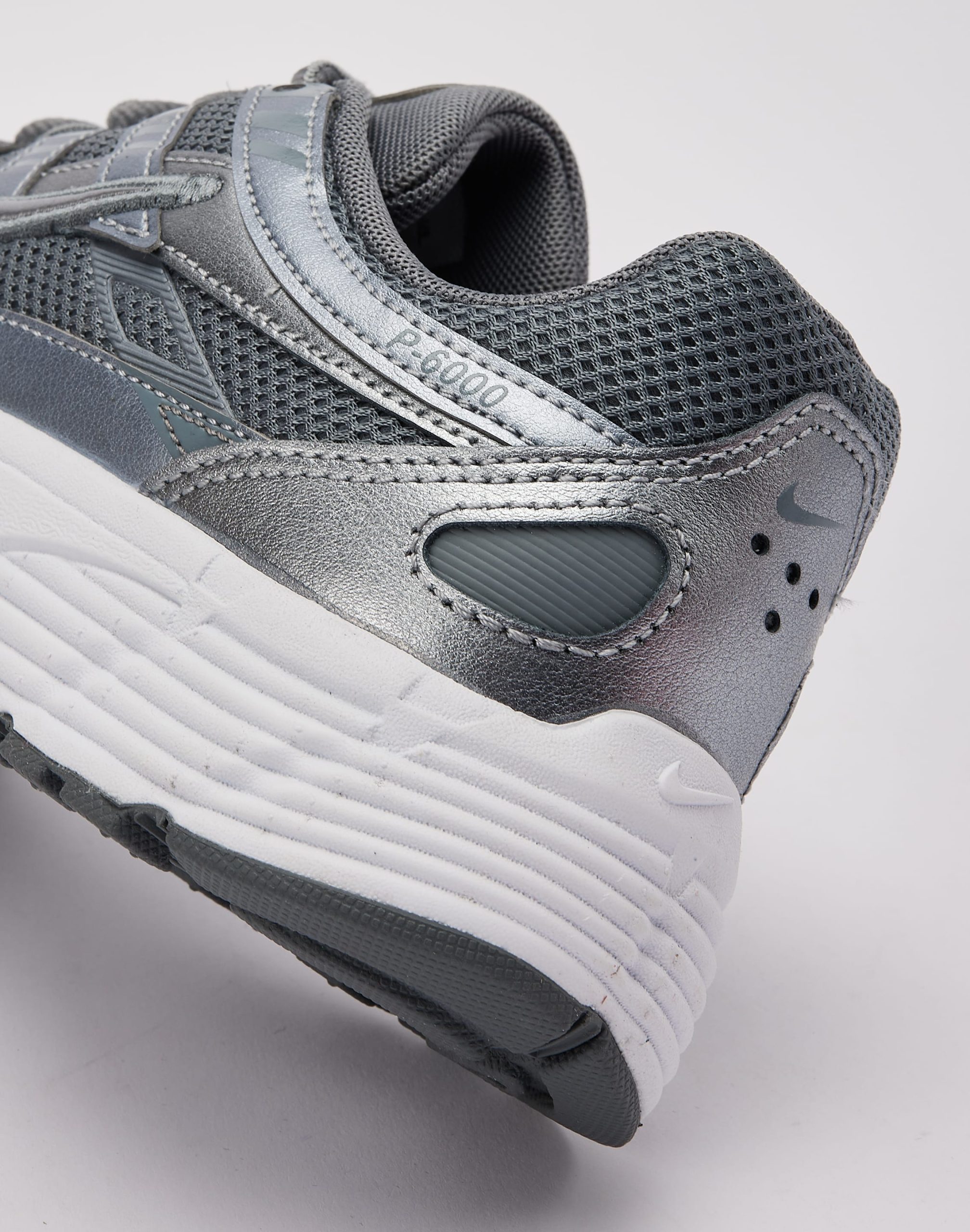 Nike P-6000 Grade-School - Image 5