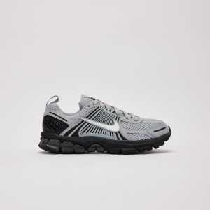 Nike Vomero 5 Grade-School