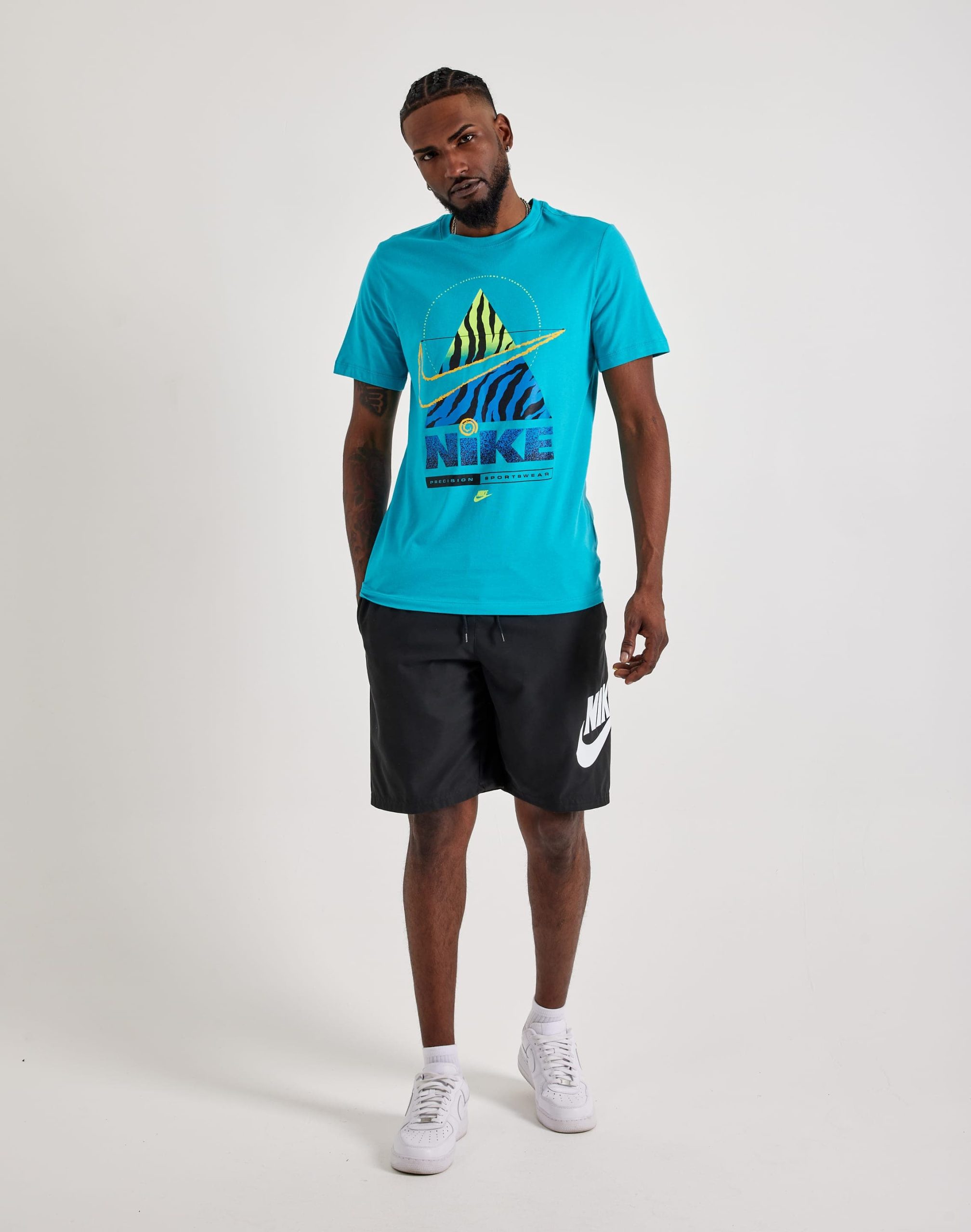 Nike Sportswear Tee - Image 4