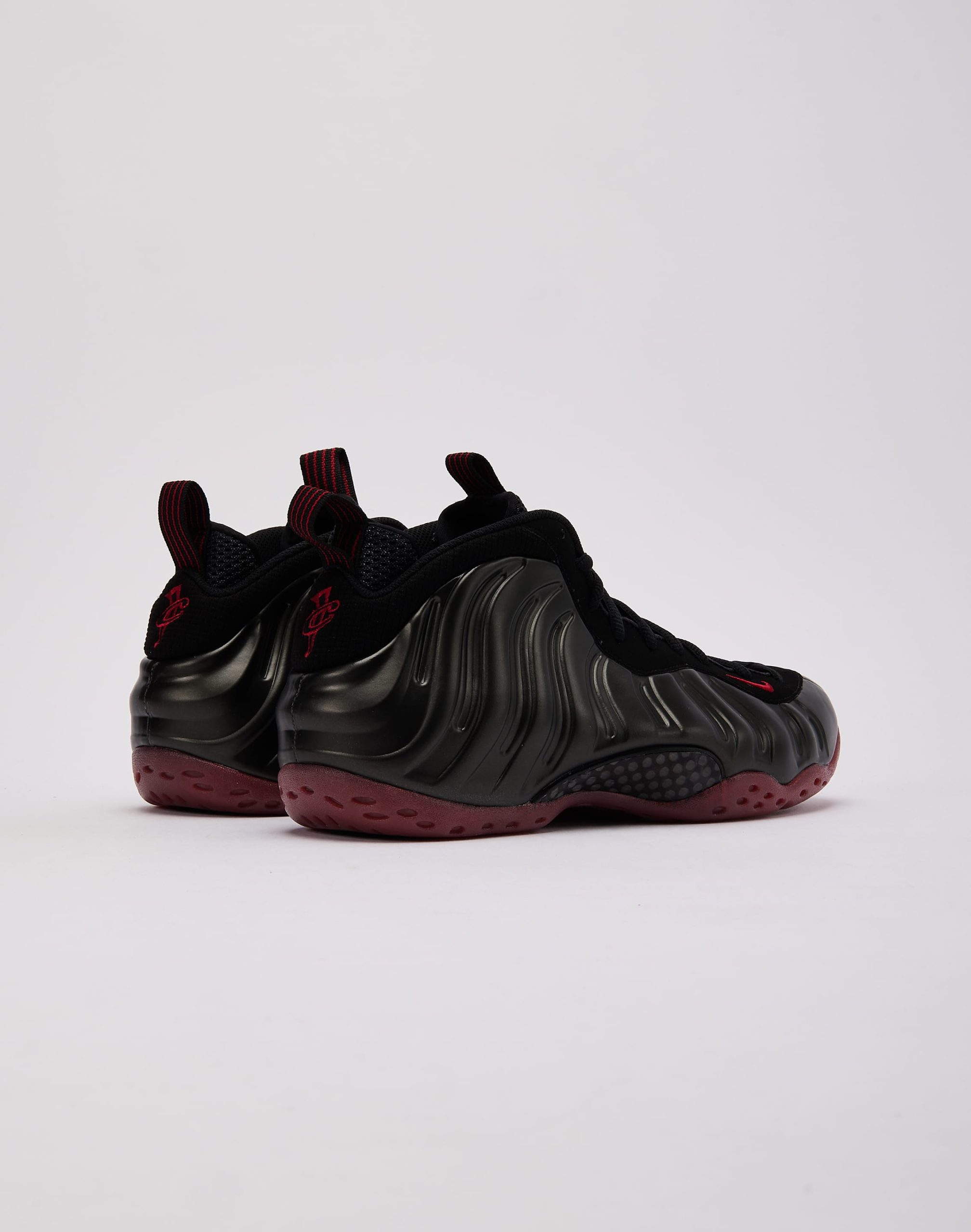 Nike Air Foamposite One 'Black and Varsity Red' - Image 3