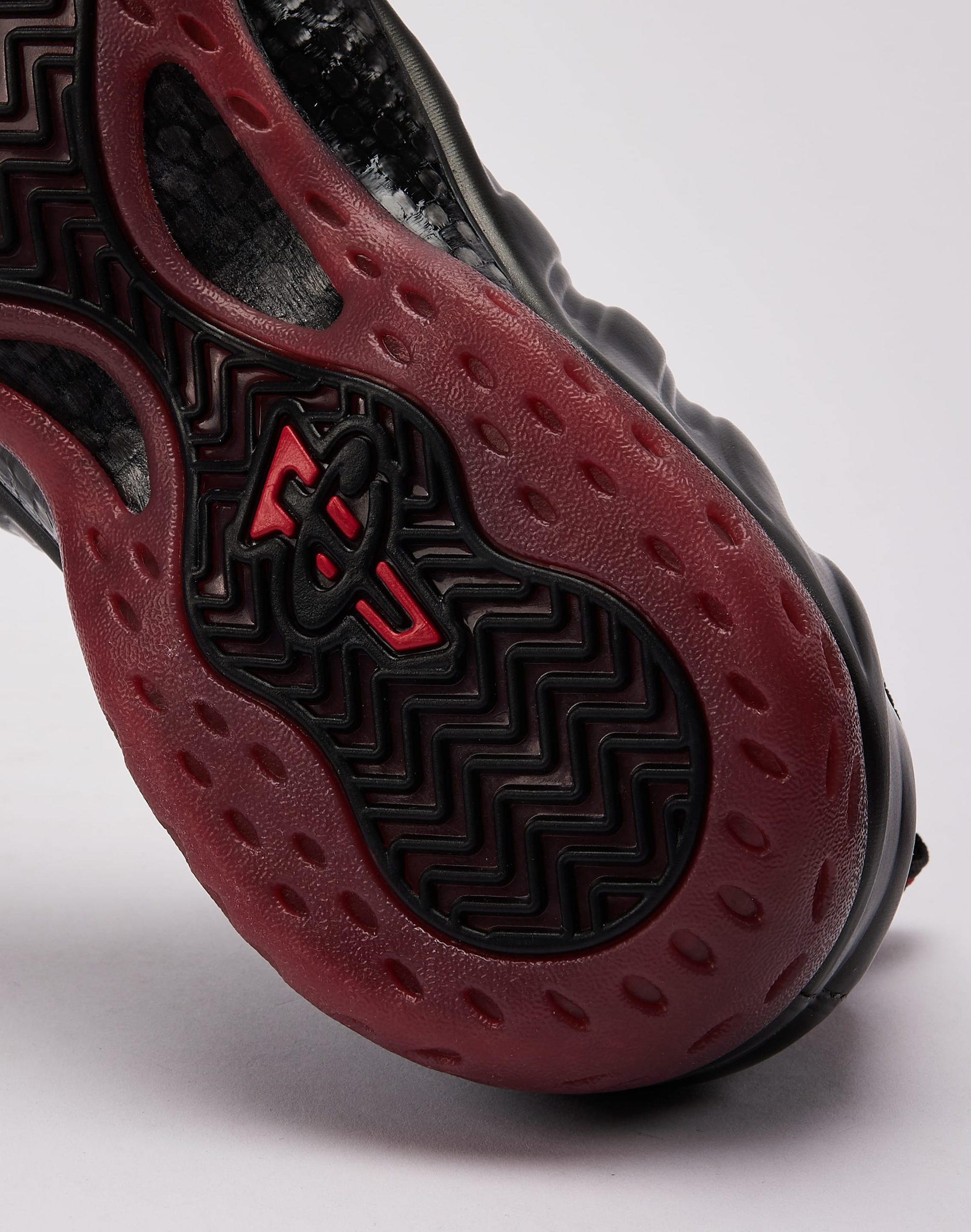 Nike Air Foamposite One 'Black and Varsity Red' - Image 7
