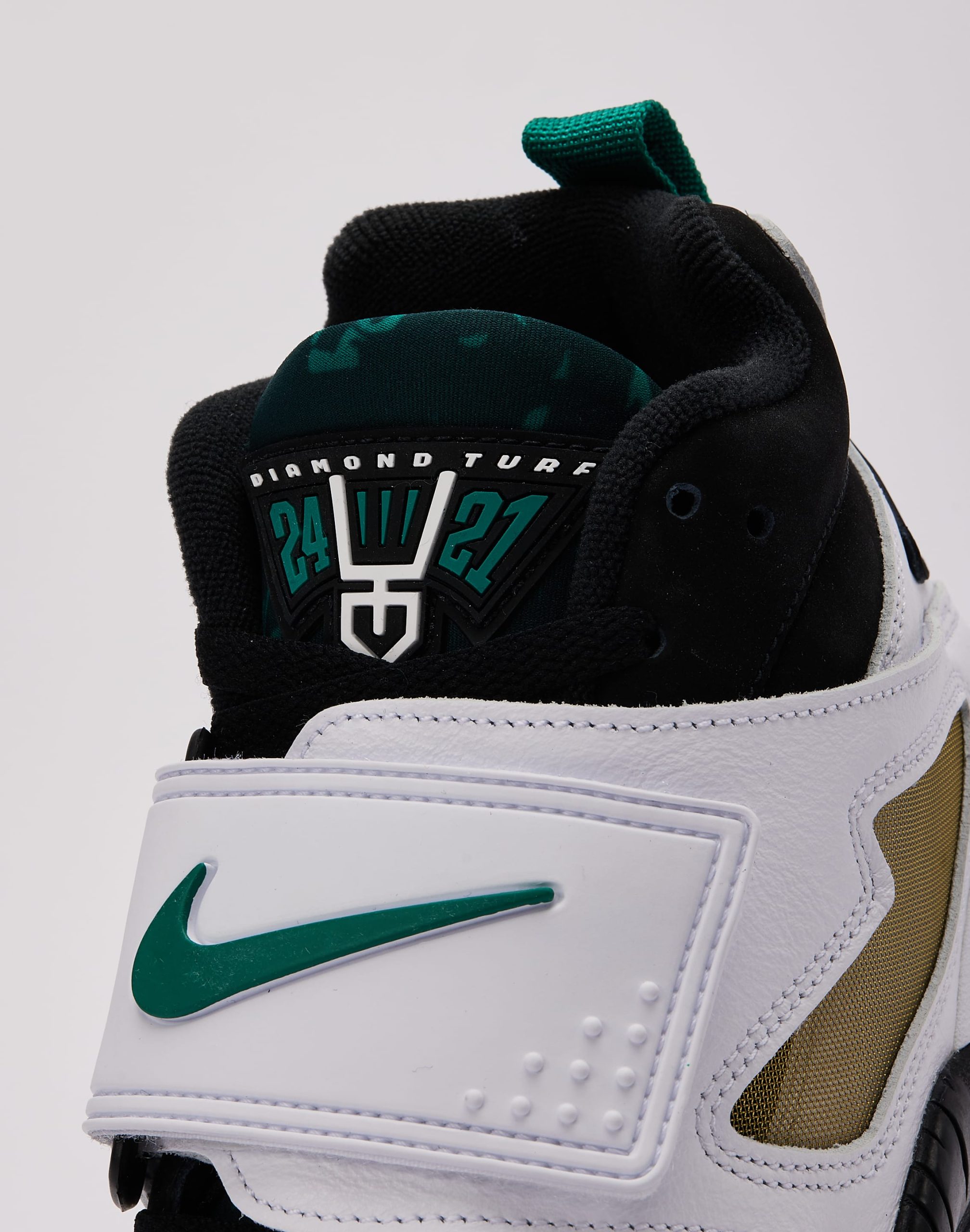 Nike Air Diamond Turf '93 - Image 6