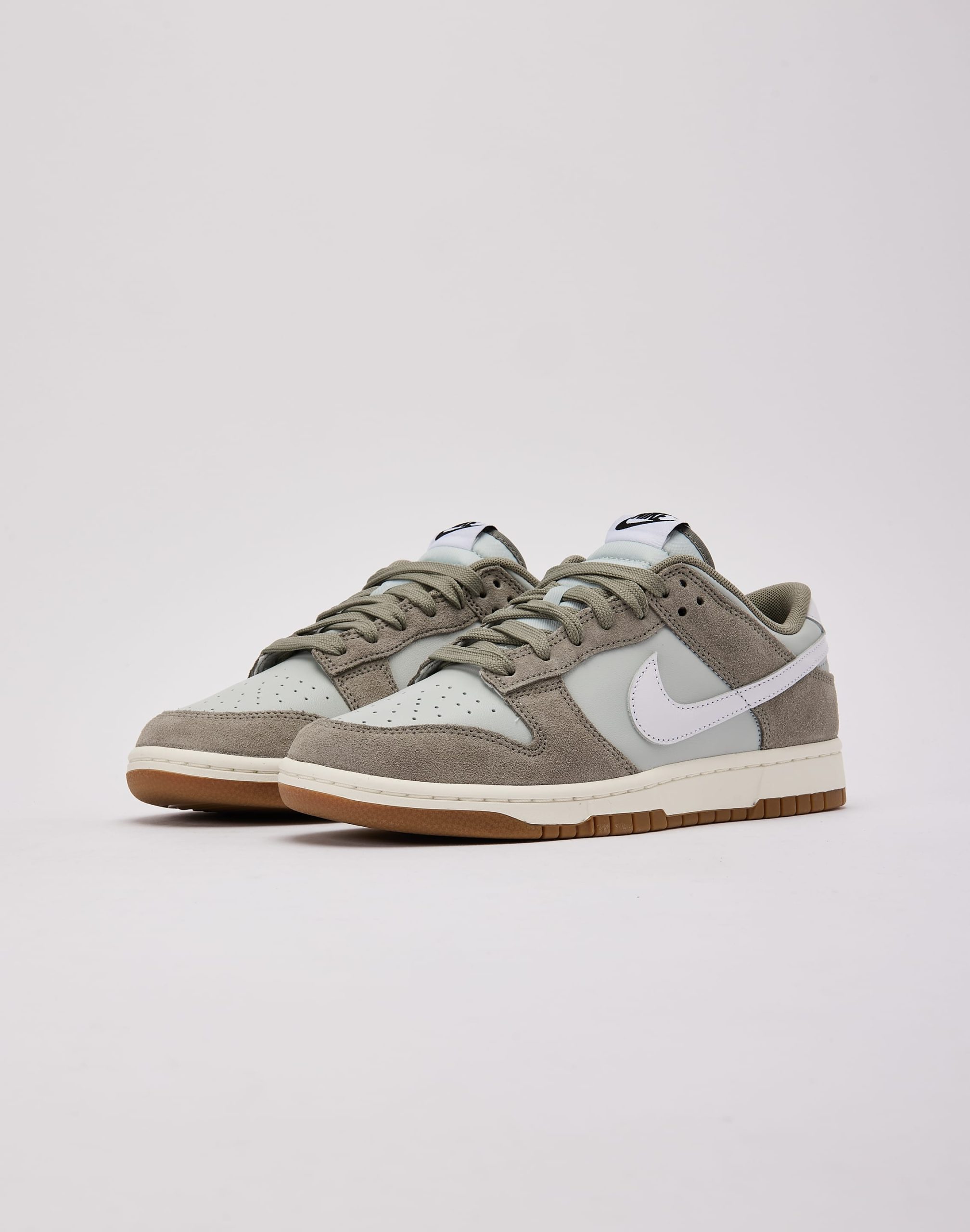 Nike Dunk Low Retro SE - Image 2