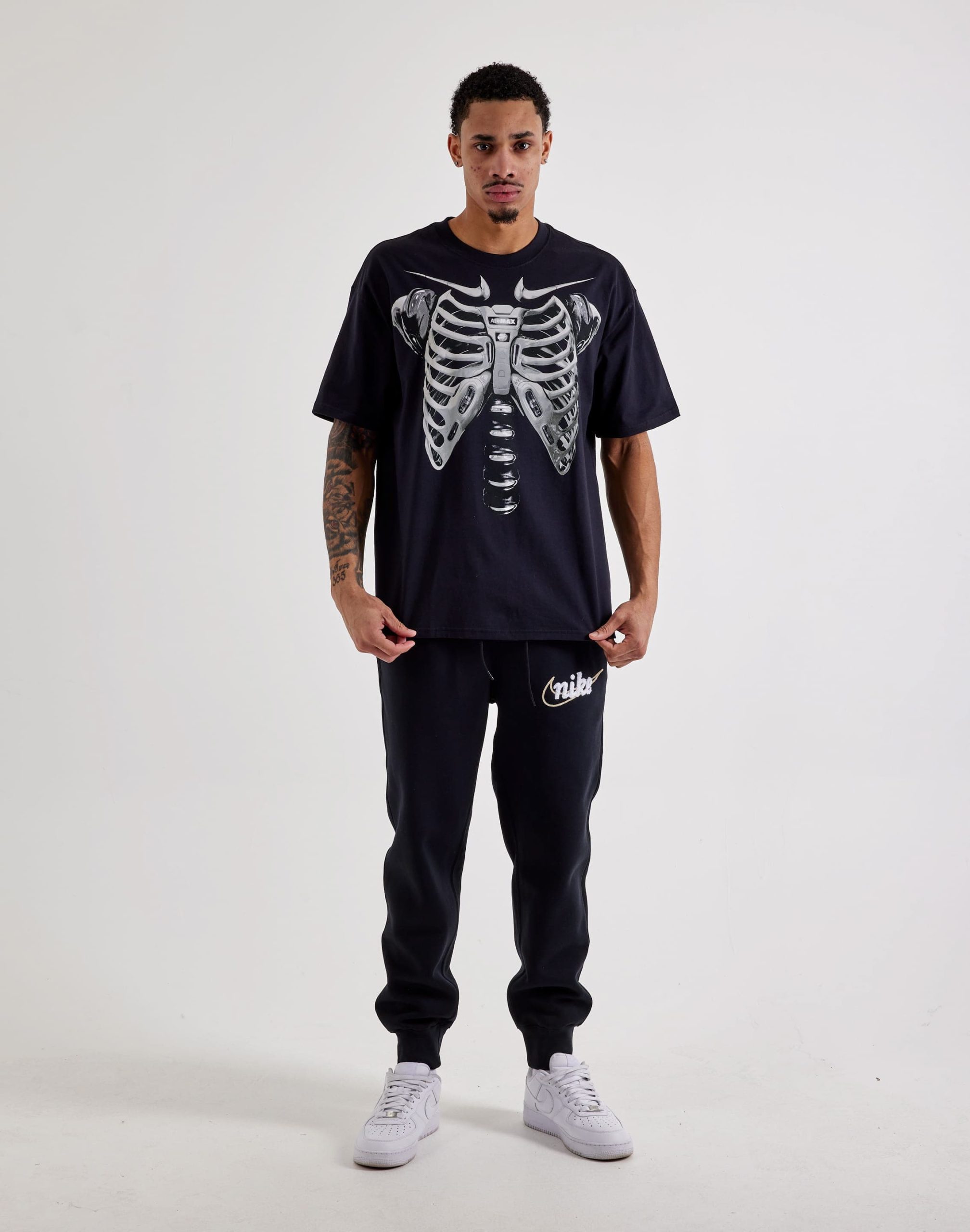 Nike Embroidered Script Fleece Joggers - Image 4