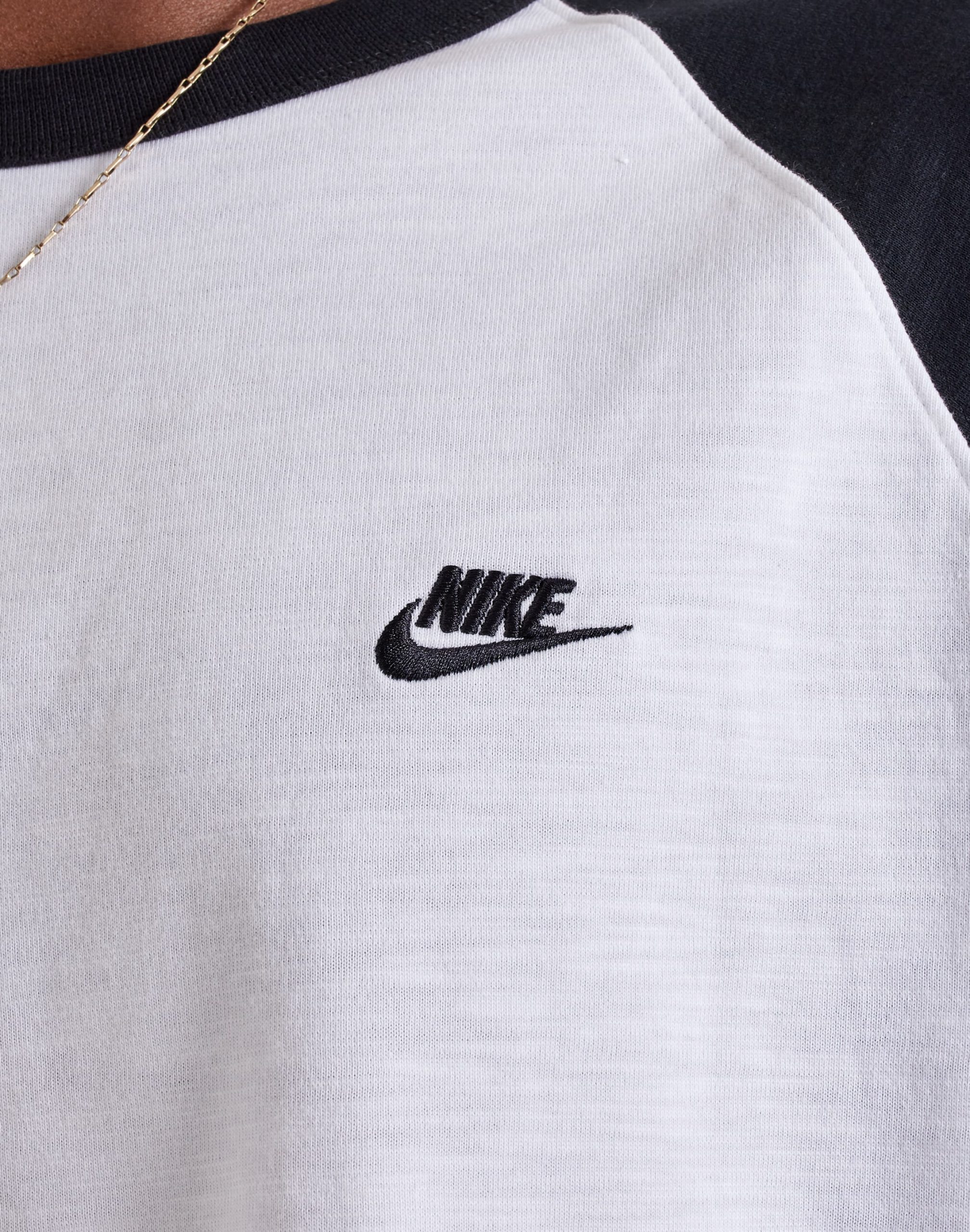 Nike Club 3/4 Raglan Tee - Image 3