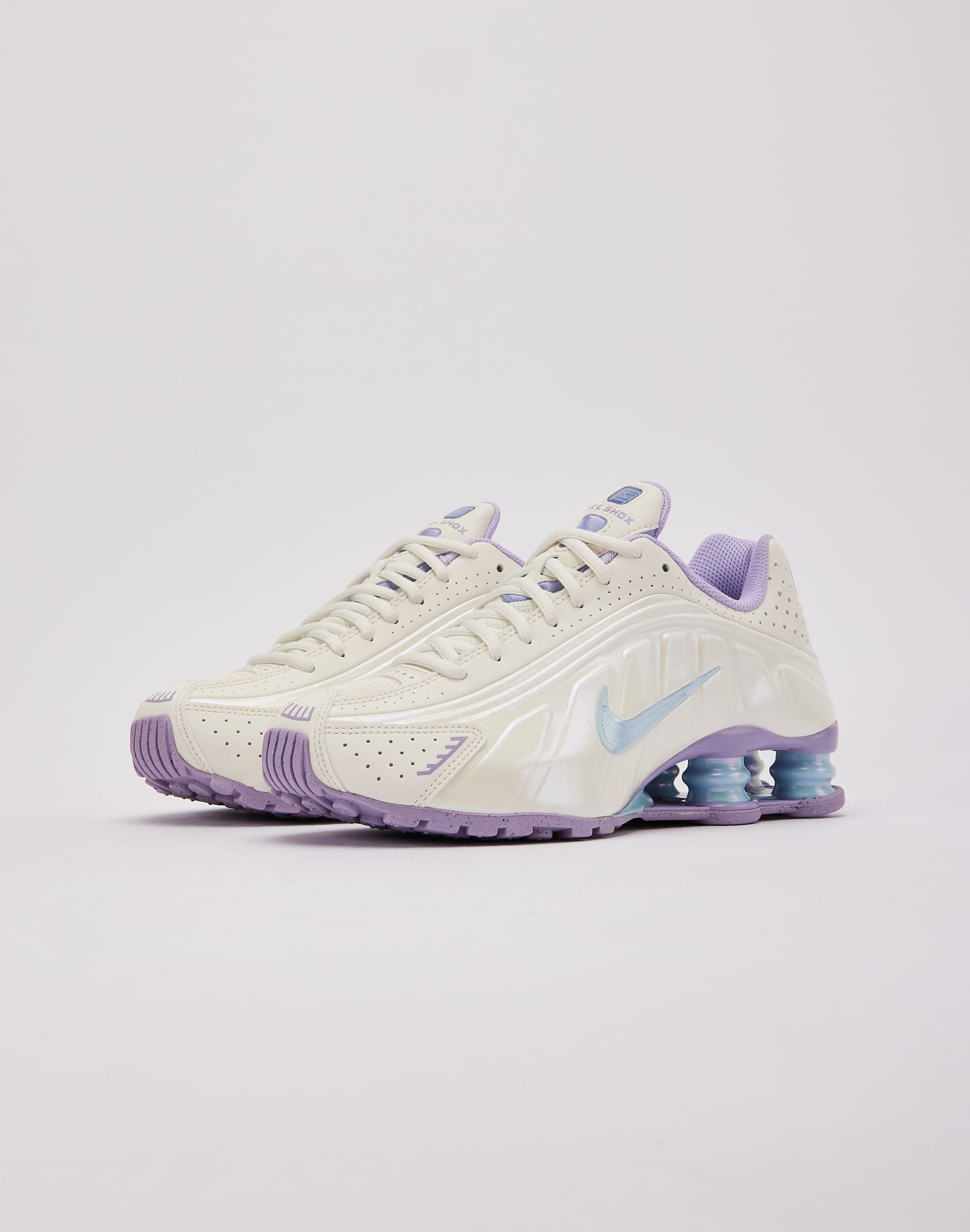 Nike Shox R4 Grade-School - Image 2