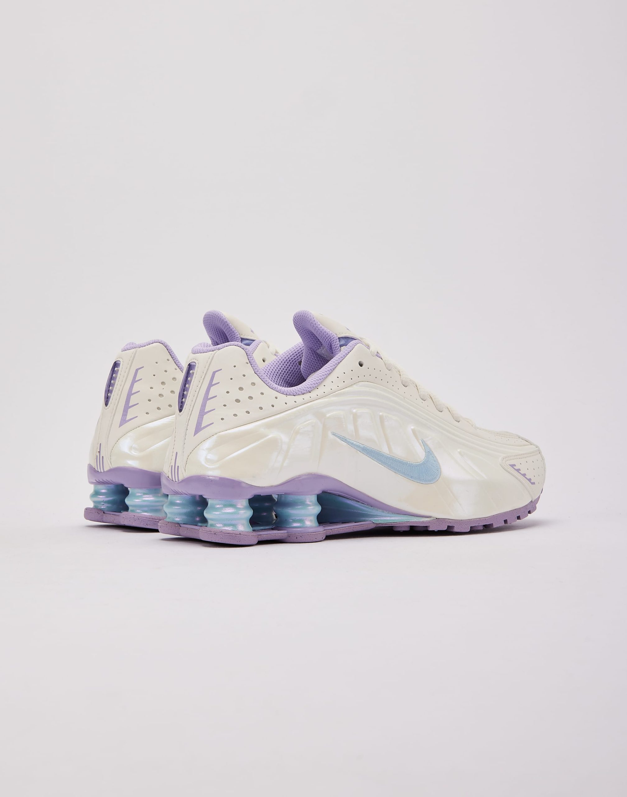 Nike Shox R4 Grade-School - Image 3