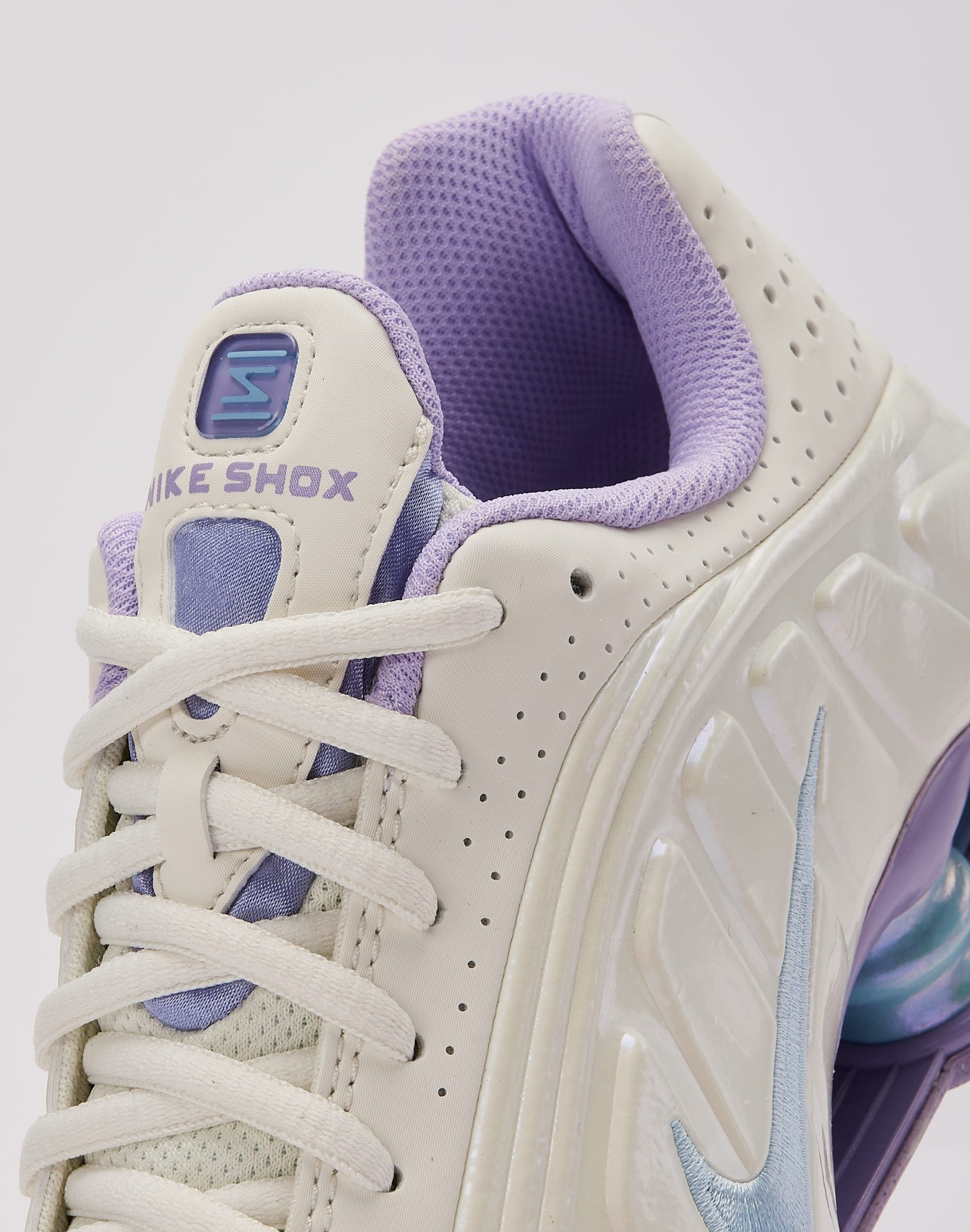 Nike Shox R4 Grade-School - Image 5