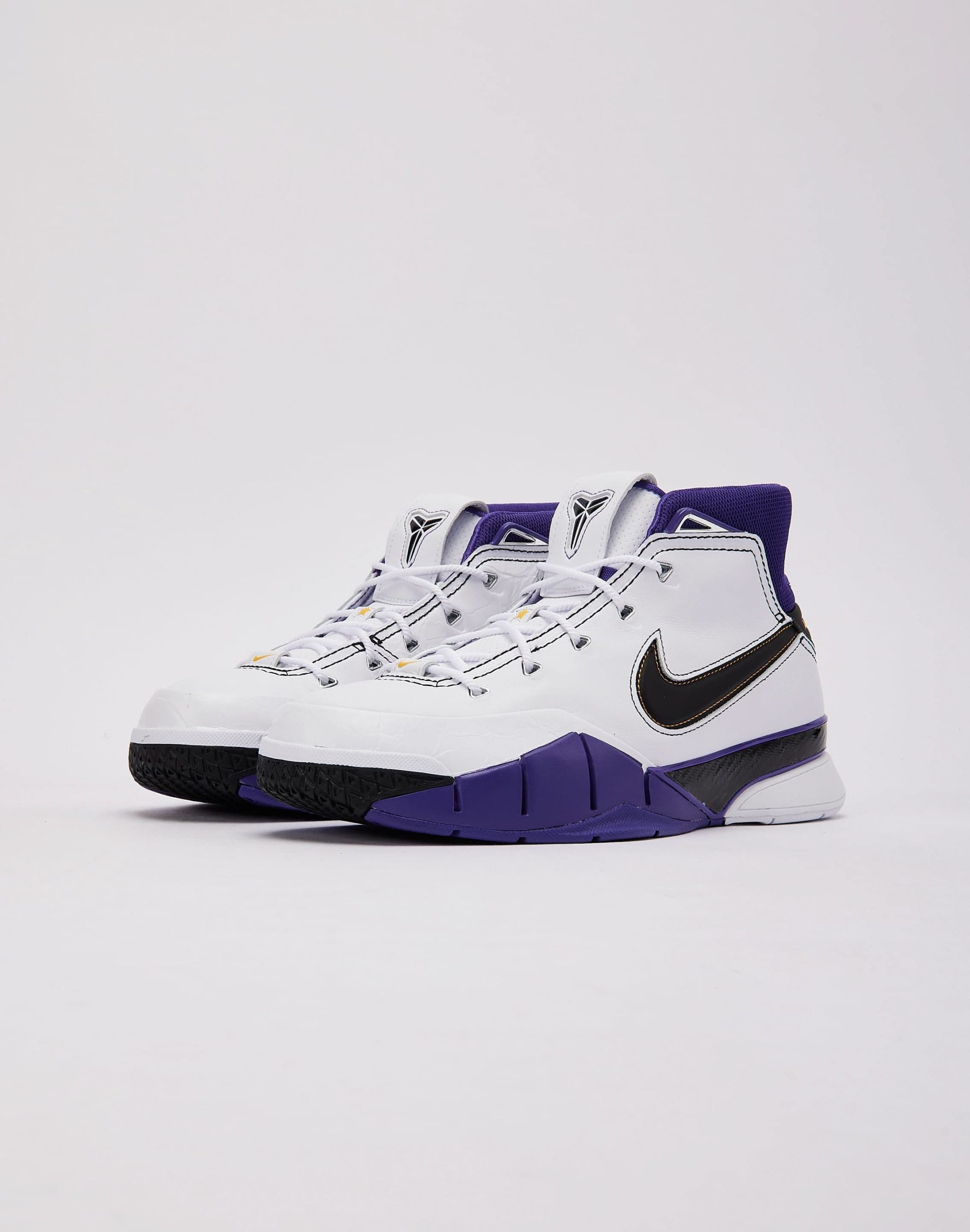 Nike Kobe 1 Protro '81 Points' - Image 2