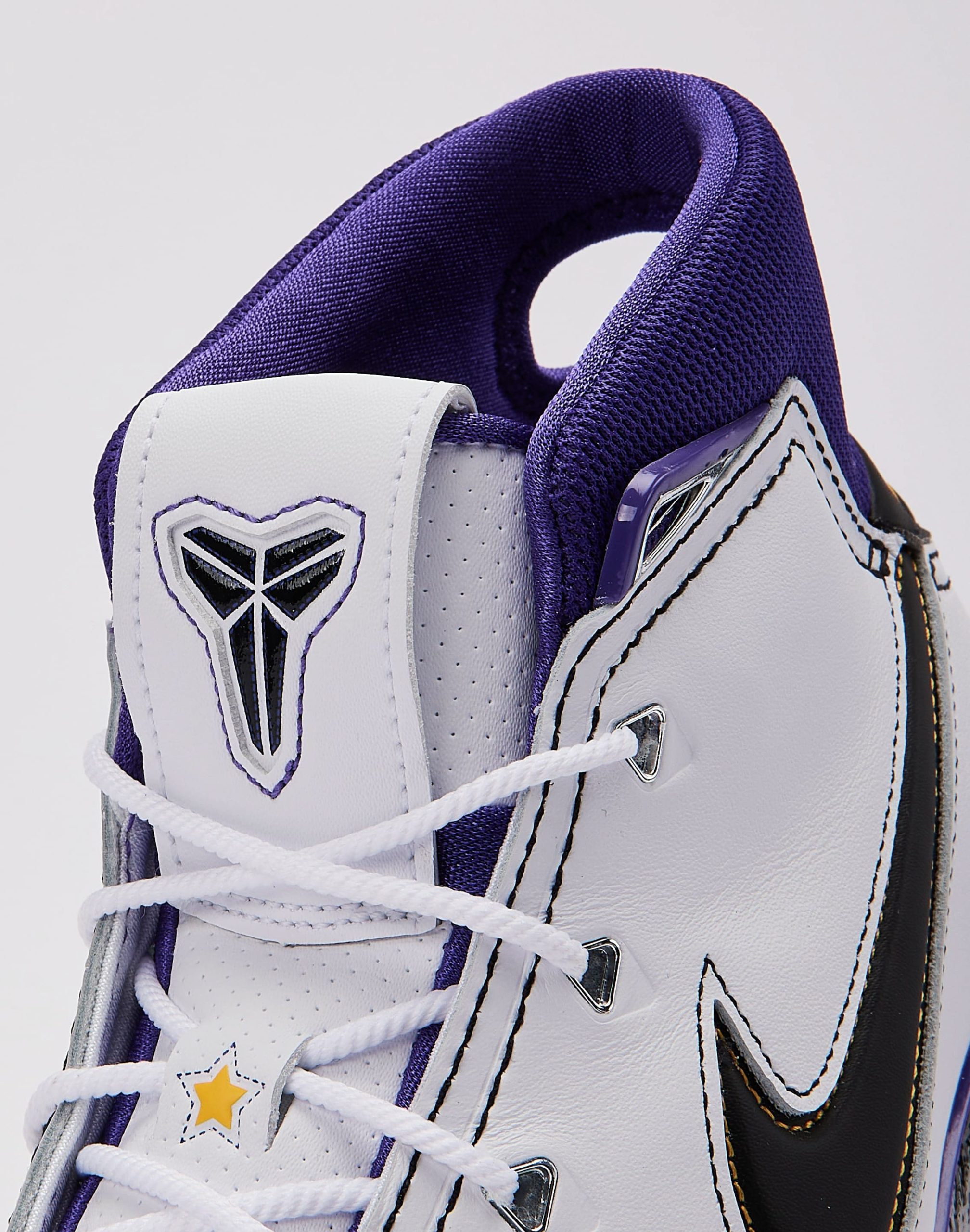 Nike Kobe 1 Protro '81 Points' - Image 6