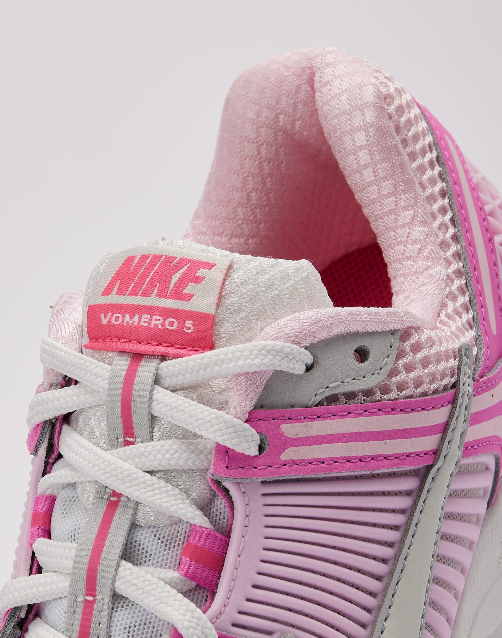 Nike Zoom Vomero 5 - Image 5