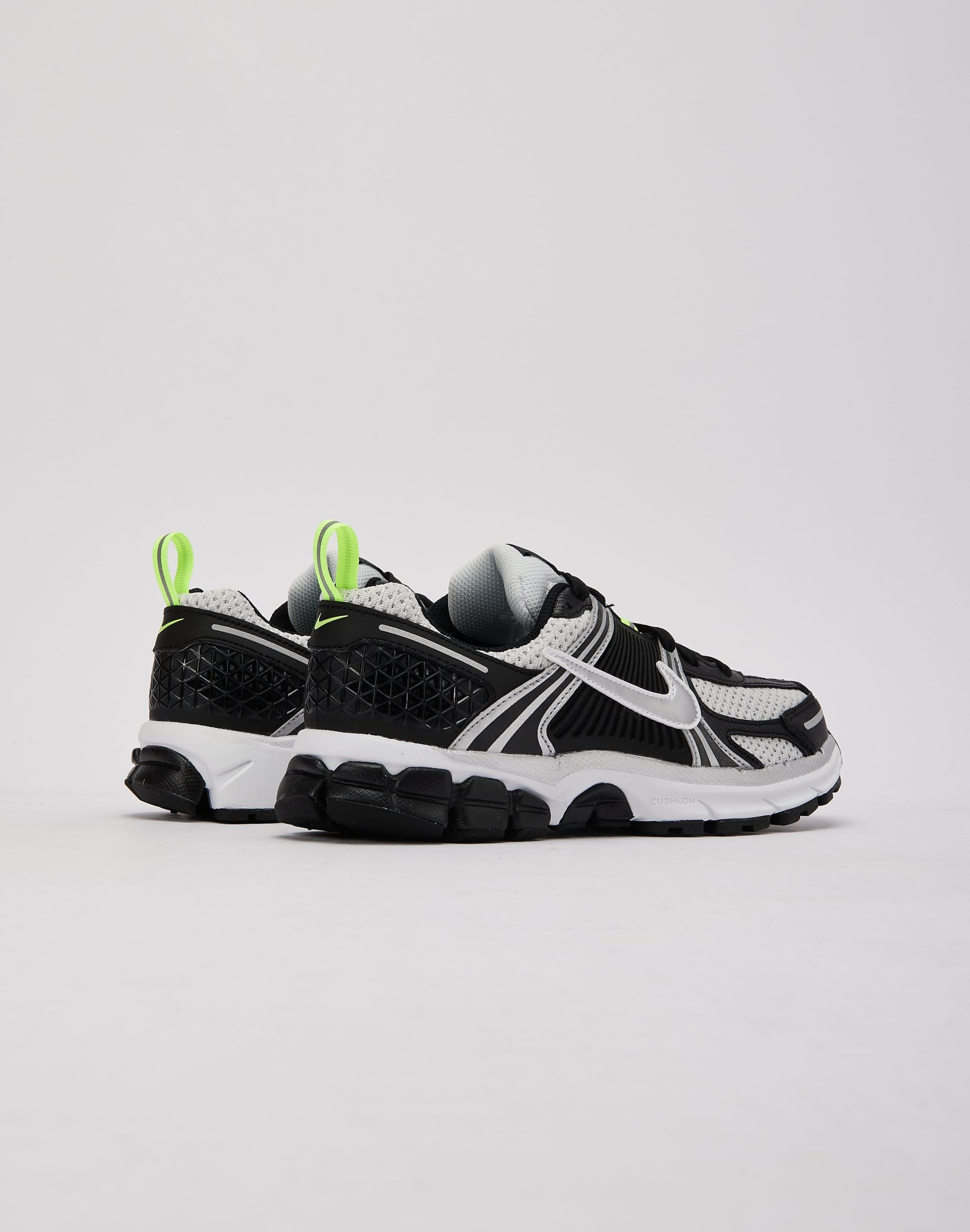 Nike Zoom Vomero 5 Grade-School - Image 3