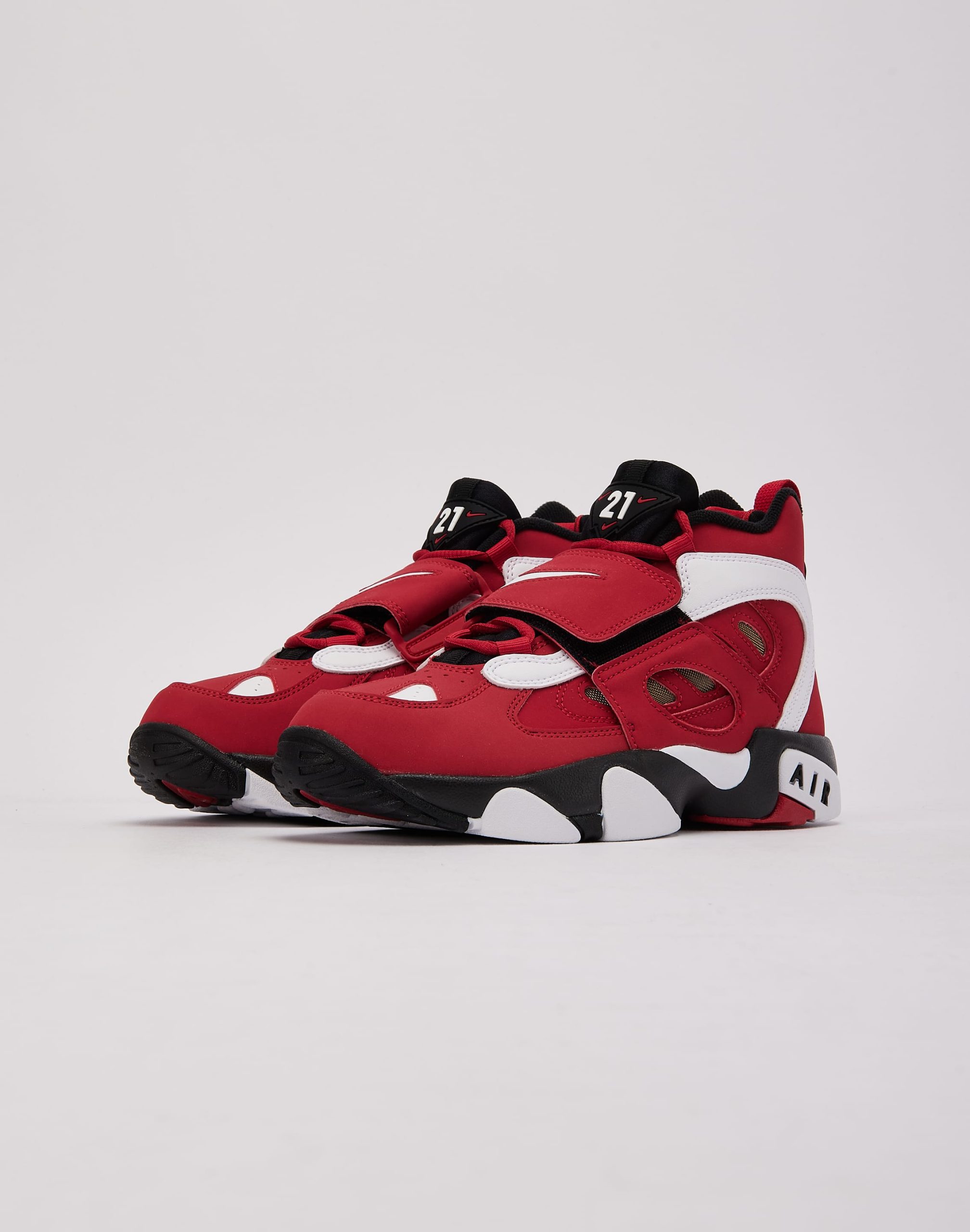 Nike Air Diamond Turf II 'Prime Red' Grade-School - Image 2