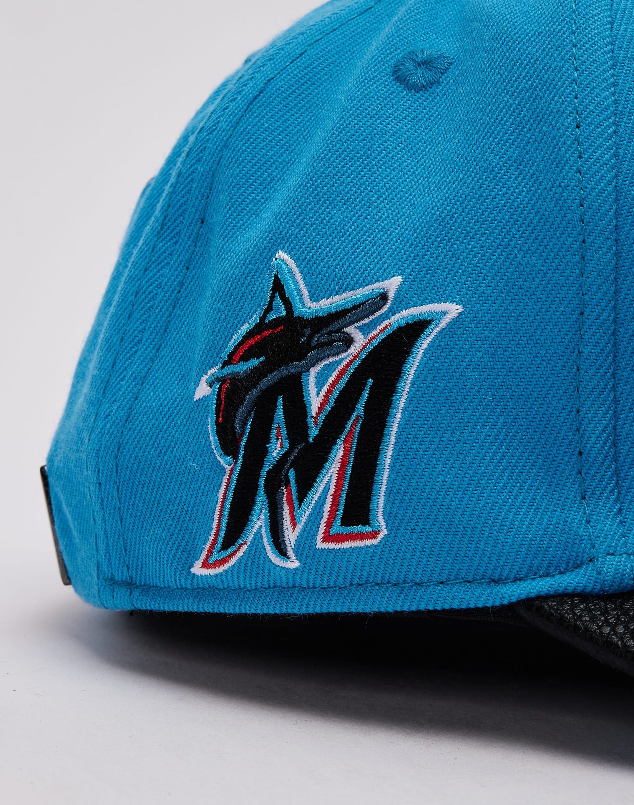 Pro Standard MLB Miami Marlins Urban Bloom Hat - Image 4