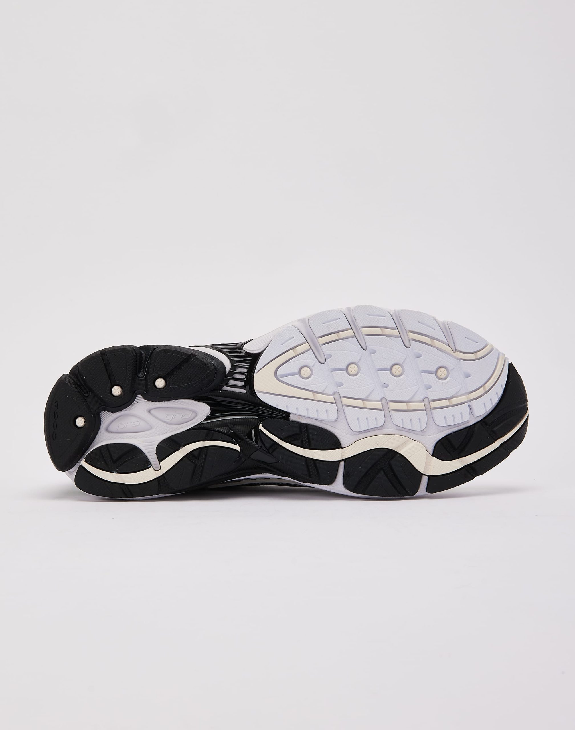 Saucony ProGrid Omni 9 - Image 4