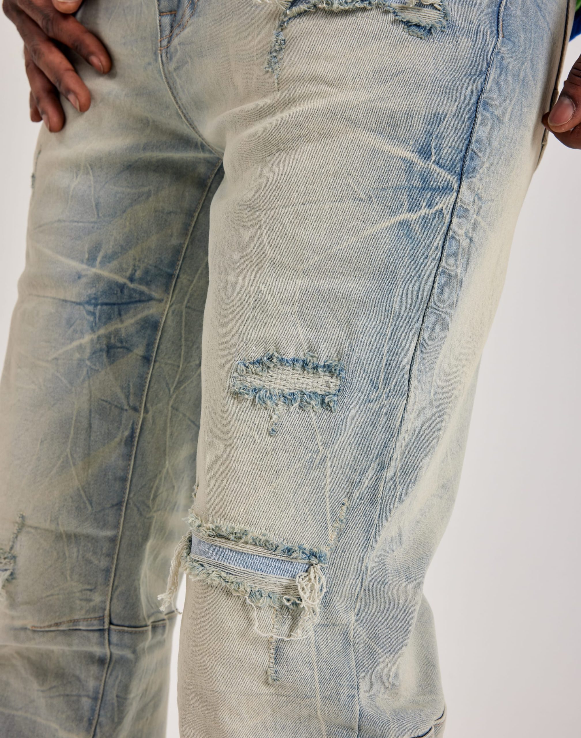 Smoke Rise Wave Effect Distressed Straight Denim Jeans - Image 4