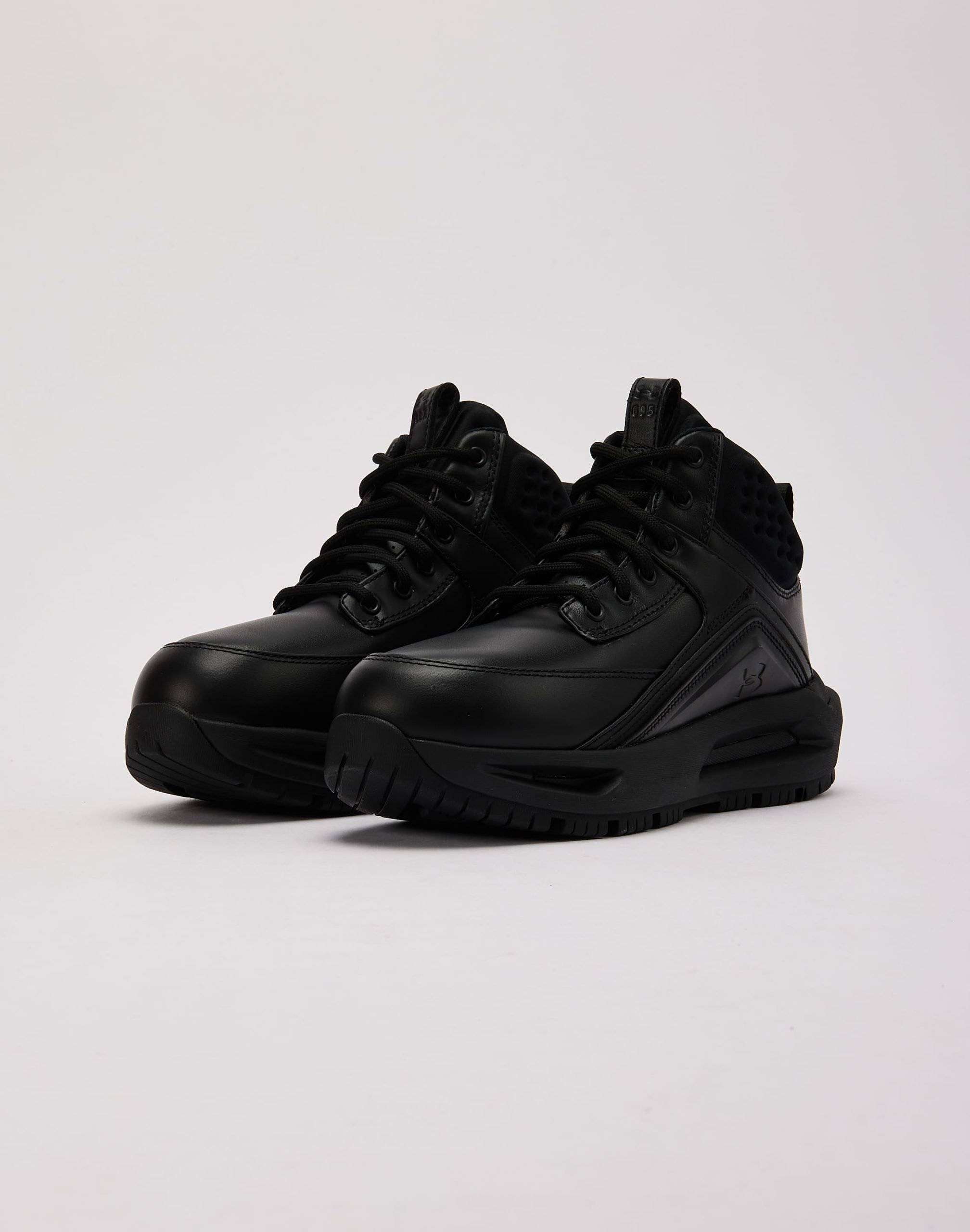 Under Armour 695 Boots Grade-School - Image 2