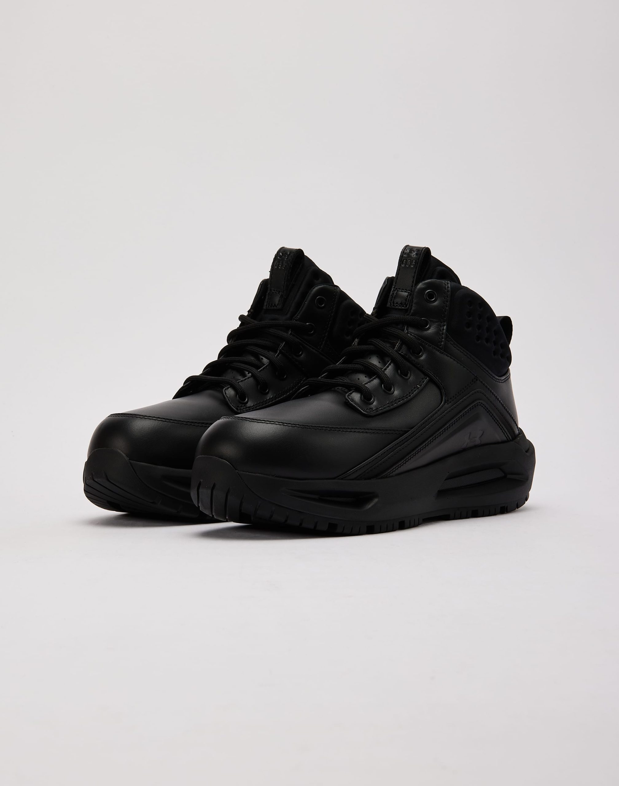 Under Armour 695 Boots - Image 2