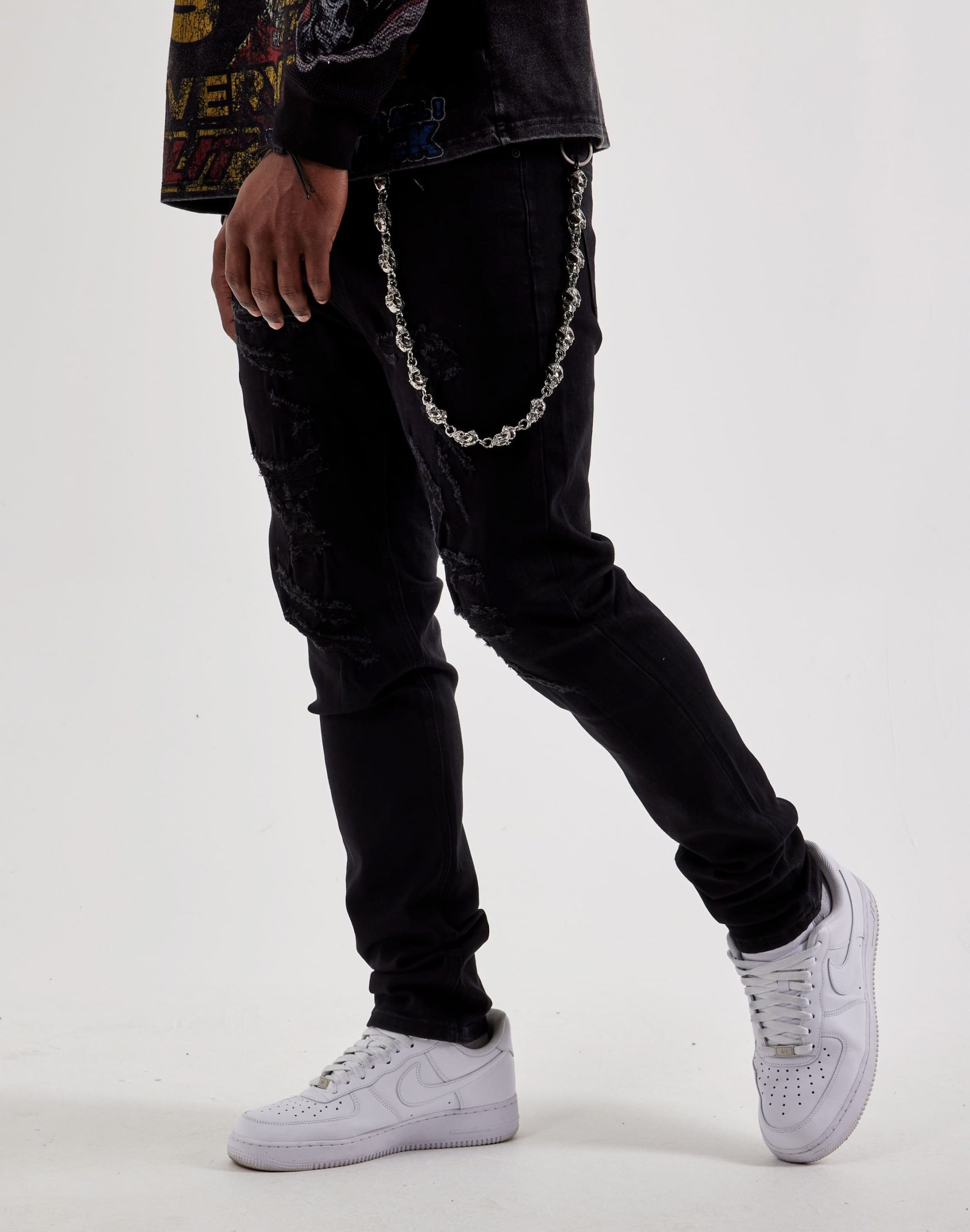 WAIMEA Slim Distressed Skull Chain Denim Jeans